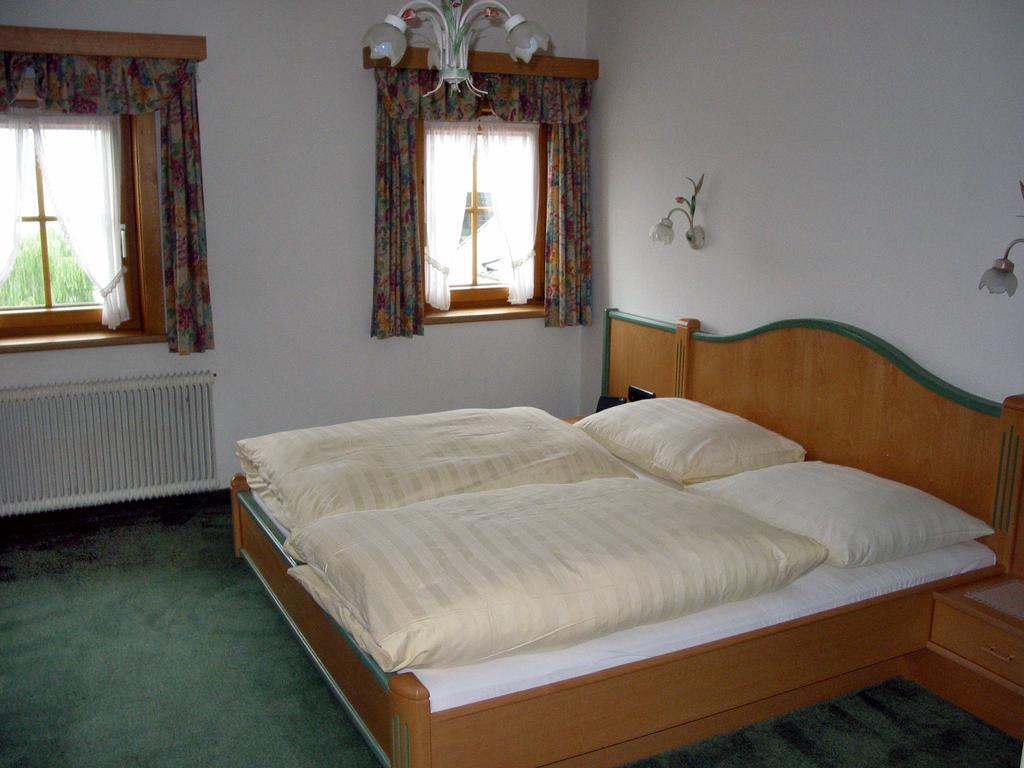 Hotel Gasthof Schweizerhaus Stuhlfelden Quarto foto